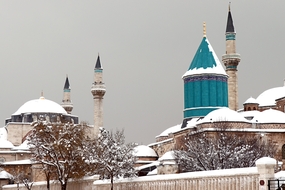 科尼亚梅夫拉纳博物馆雪景图片